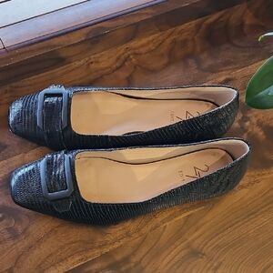 Elegant Black Women's Flats